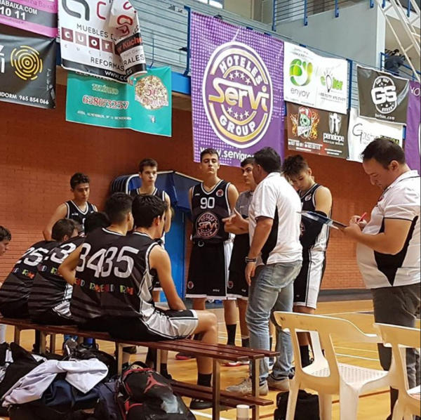 SERVIGROUP JUNIOR NEGRO 85-60 C.B. MARISTAS