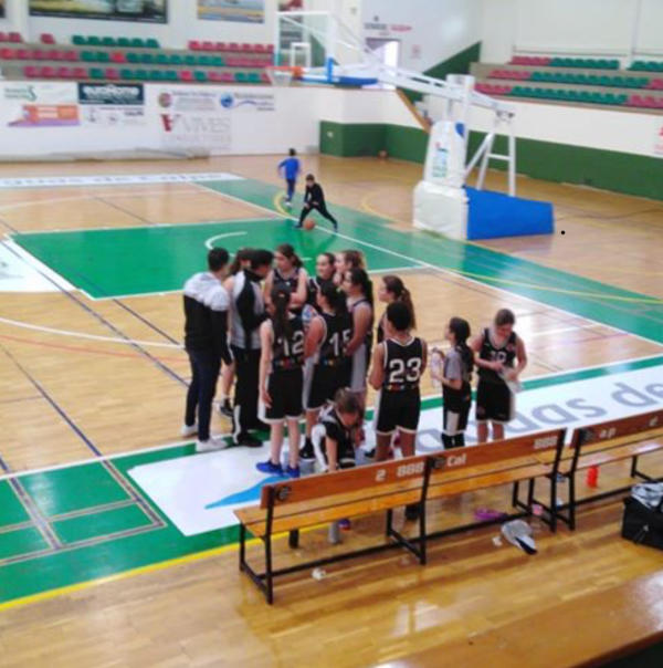 C.B. IFACH CALPE 51-56 INFANTIL FEMENINO BLANCO