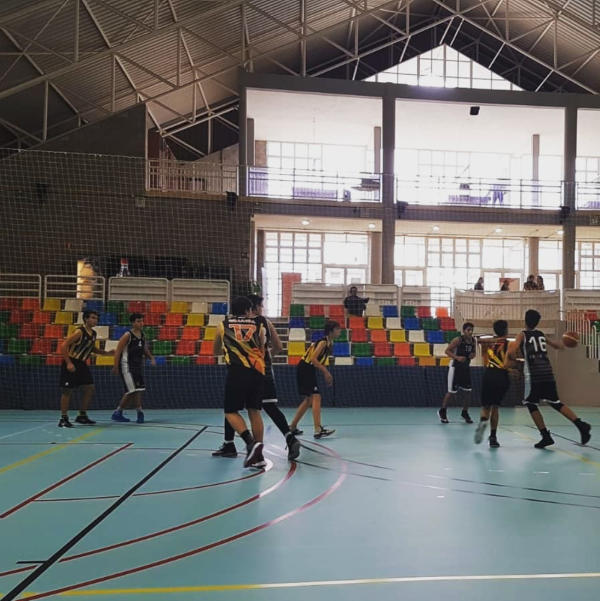 C.B. LA VILA 82-45 CADETE MASCULINO BLANCO