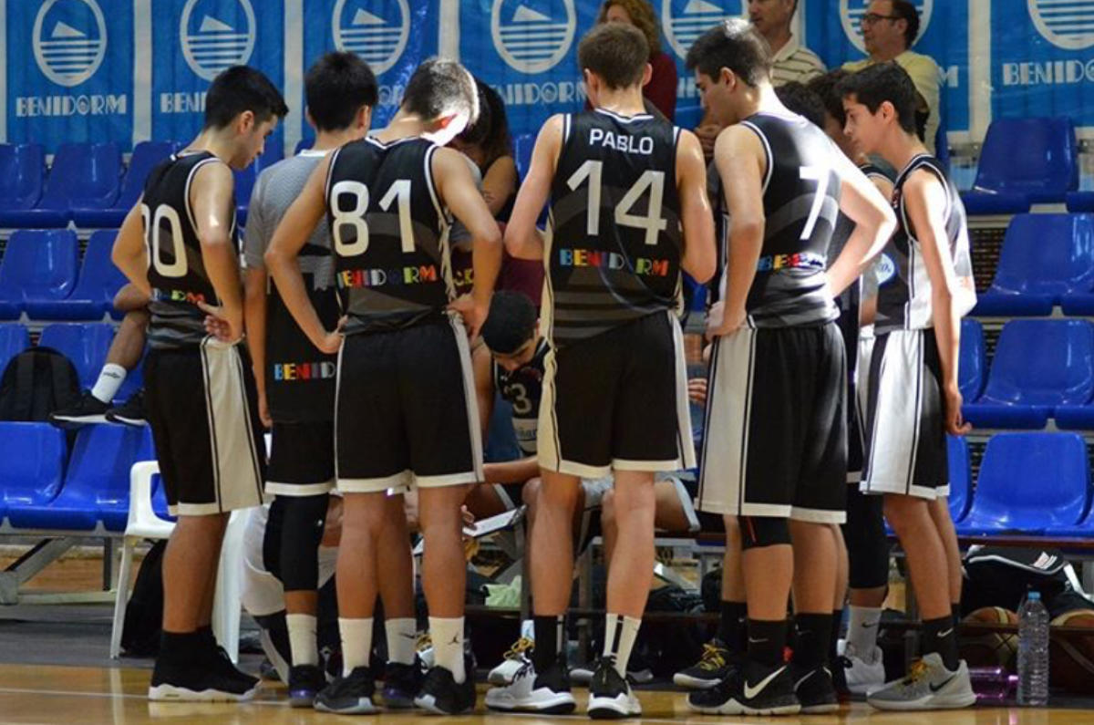 ELMIÑARRO CADETE MASCULINO BLANCO 73-31 MOIXENT C.A. MONTEMAR