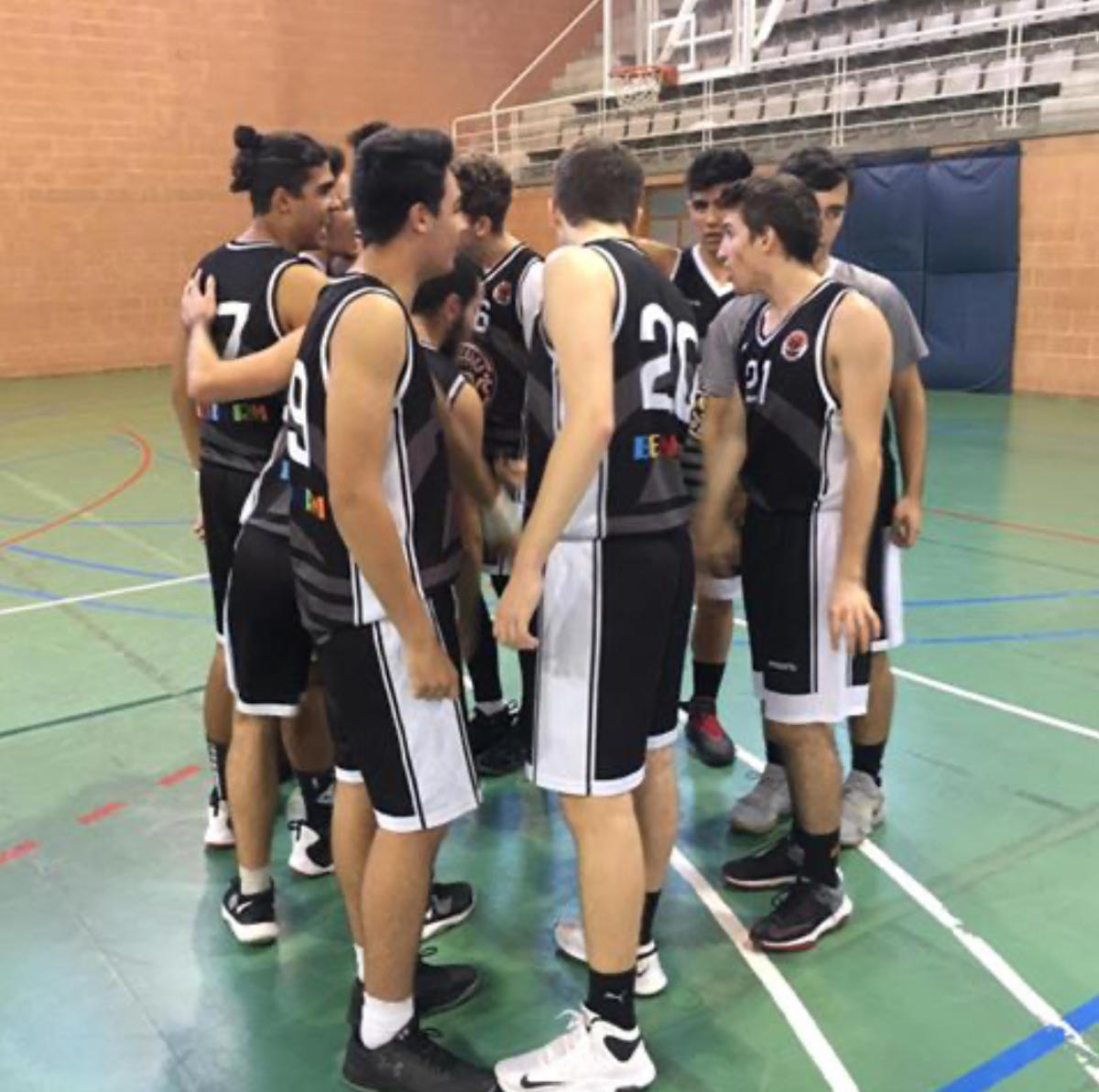 V-74 VILLENA 63-38 SERVIGROUP JUNIOR MASCULINO