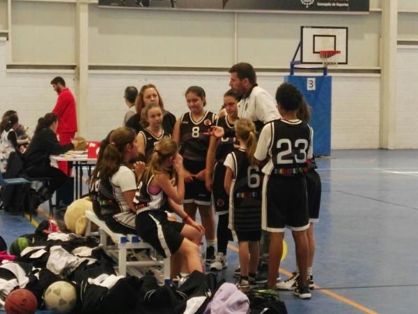 FUNDACIÓN LUCENTUM B 9-49 ALEVÍN FEMENINO