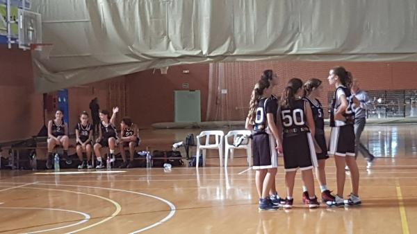 INFANTIL FEMENINO BLANCO  61 --  63  DÉNIA BÁSQUET 05