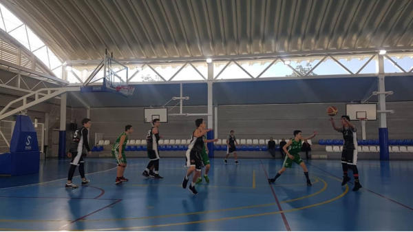 C.B. IFACH CALPE 62-44 CADETE MASCULINO BLANCO