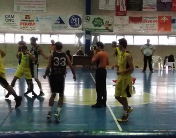 ENGUERA 69-61 RED DOG SENIOR C