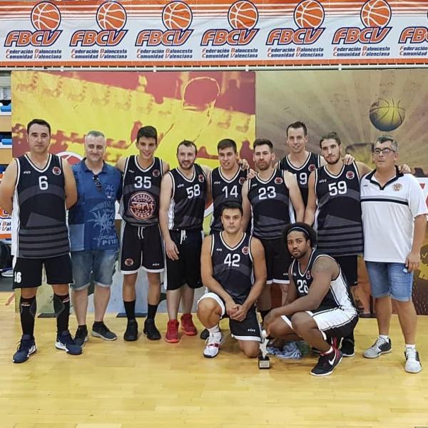 CUPLÉ ILLICE 63-52 SENIOR C