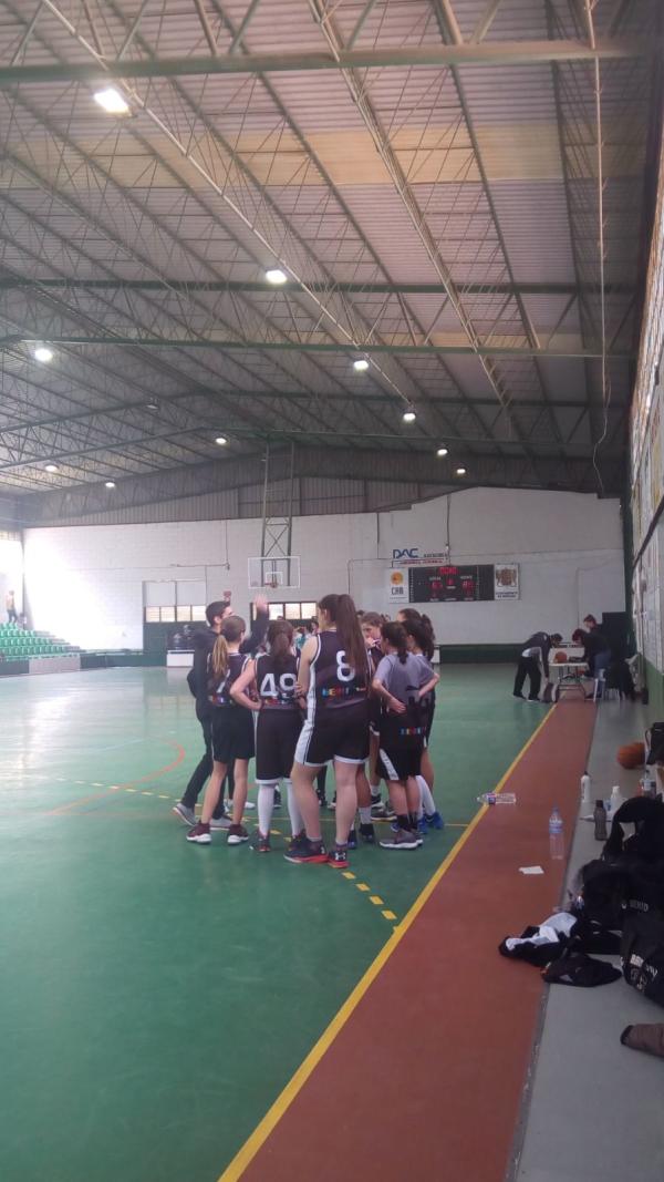 CB JORGE JUAN “A” 61 – 28 INFANTIL FEMENINO NEGRO