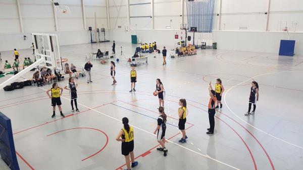 DENIA BASQUET 05  62 - 28  INFANTIL FEMENINO BLANCO