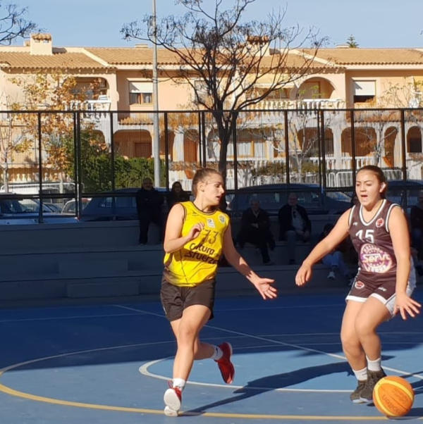 ADESAVI 32-29 SERVIGROUP CADETE FEMENINO